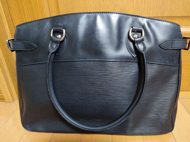 ルイヴィトン エピ （ブランドバッグ）の商品画像 - 査定依頼日：2025年9月14日 - 最高査定価格：50,000円