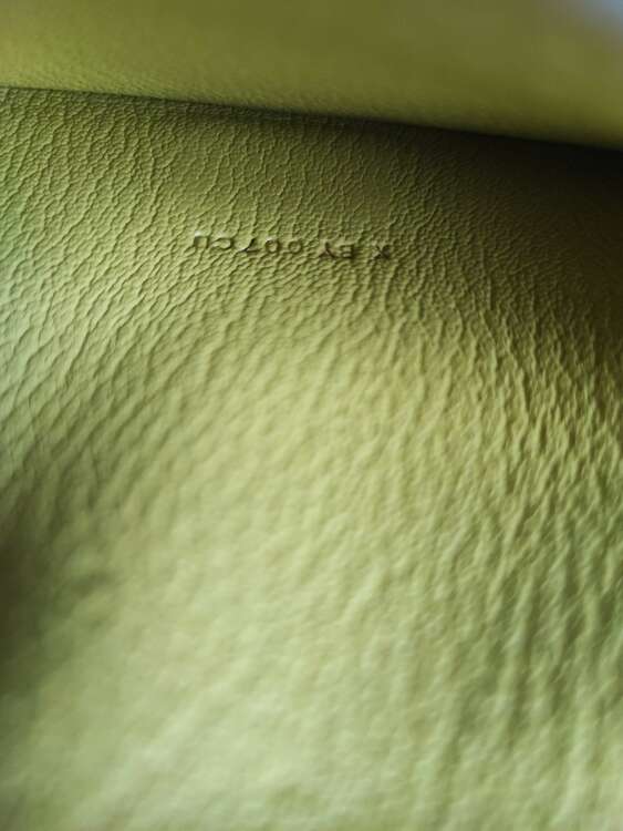 ベアンスフレ（ブランド財布・小物）の商品画像 - 査定依頼日：2025年4月28日 - 最高査定価格：15,000円