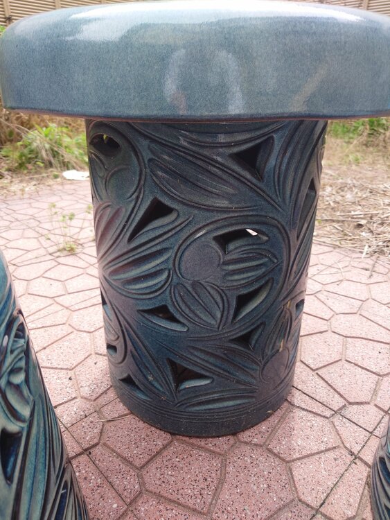 信楽焼ガーデンテーブルセット（美術品・骨董品）の商品画像 - 査定依頼日：2026年4月7日 - 最高査定価格：100,000円