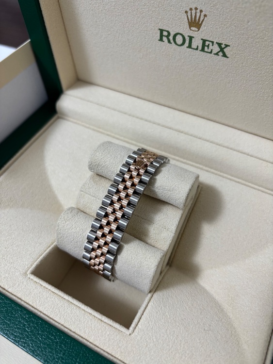 デイトジャスト31（高級時計）の商品画像 - 査定依頼日：2025年6月22日 - 最高査定価格：2,200,000円