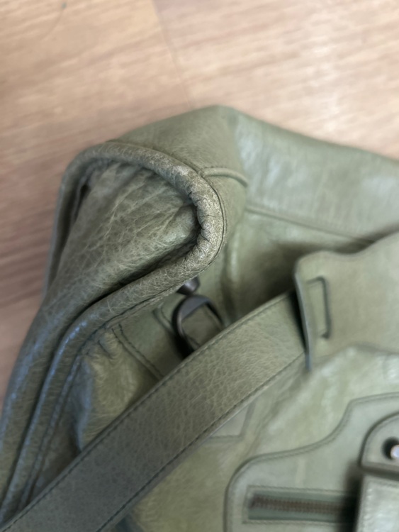 バレンシアガ  （ブランドバッグ）の商品画像 - 査定依頼日：2025年11月15日 - 最高査定価格：50,000円