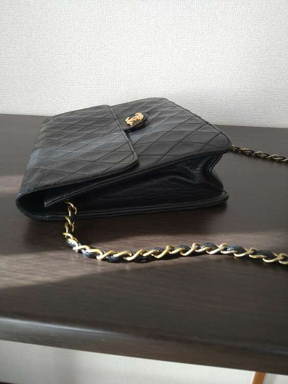チェーンショルダー　ラムスキン 1番台（ブランドバッグ）の商品画像 - 査定依頼日：2025年1月1日 - 最高査定価格：110,000円