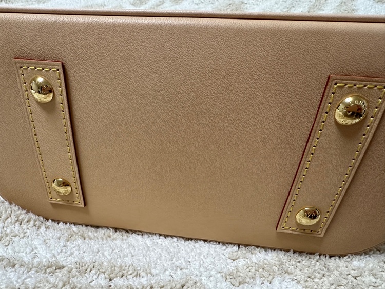 アルマBB（ブランドバッグ）の商品画像 - 査定依頼日：2026年2月26日 - 最高査定価格：220,000円