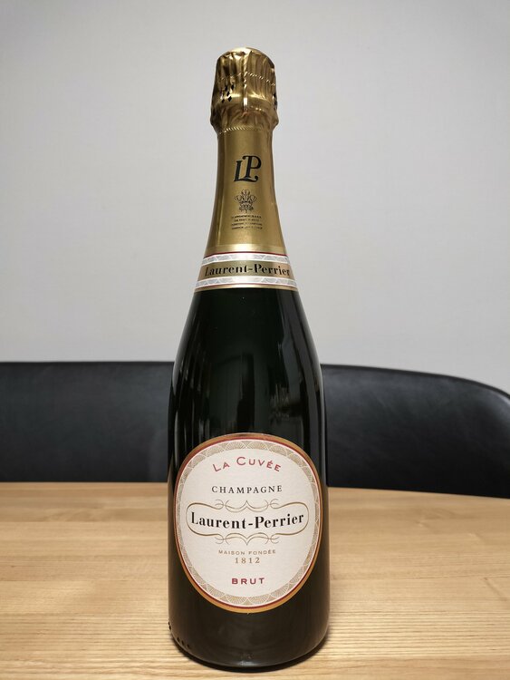シャンパン ローラン・ペリエ （お酒）の商品画像 - 査定依頼日：2026年4月22日 - 最高査定価格：36,000円