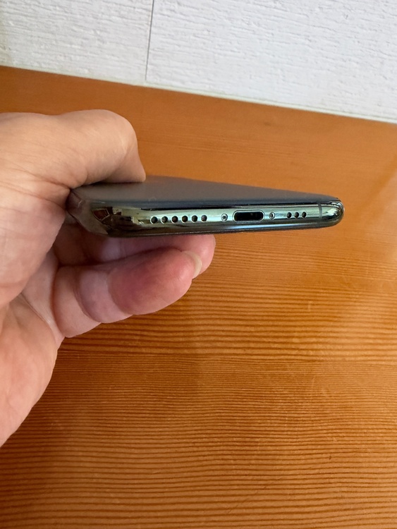 iPhone iPhone11 Pro 256GB SIMフリー（スマホ）の商品画像 - 査定依頼日：2026年10月11日 - 最高査定価格：25,500円