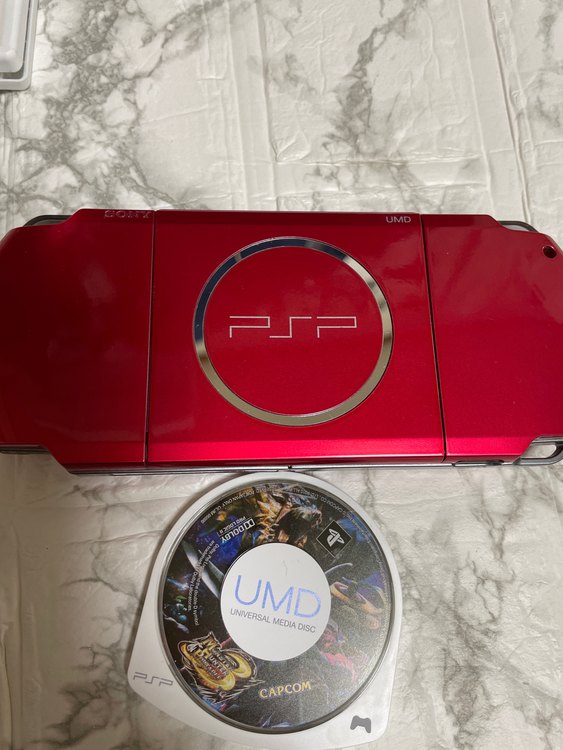 psp 本体、ケーブル、ソフト（ゲーム機本体・ゲームソフト）の商品画像 - 査定依頼日：2022年10月23日 - 最高査定価格：2,000円