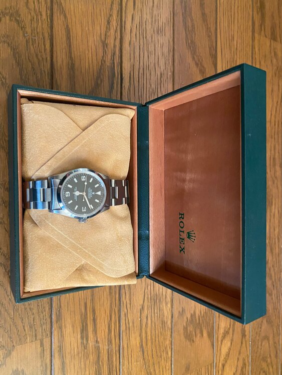 ロレックス エクスプローラー 1427（高級時計）の商品画像 - 査定依頼日：2025年1月5日 - 最高査定価格：1,400,000円