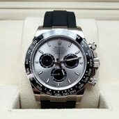 ロレックス デイトナ 126519ln（高級時計）の商品画像 - 査定依頼日：2025年12月17日 - 最高査定価格：8,650,000円