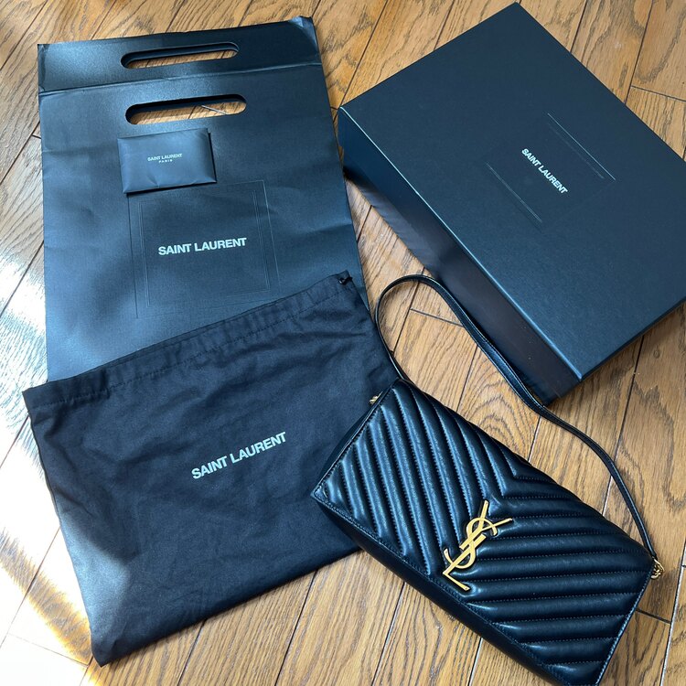 イブサンローラン  （ブランドバッグ）の商品画像 - 査定依頼日：2025年4月15日 - 最高査定価格：130,000円