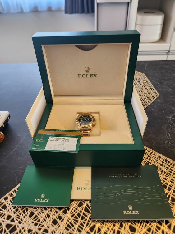 ロレックス デイトナ 116505（高級時計）の商品画像 - 査定依頼日：2025年10月7日 - 最高査定価格：10,000,000円