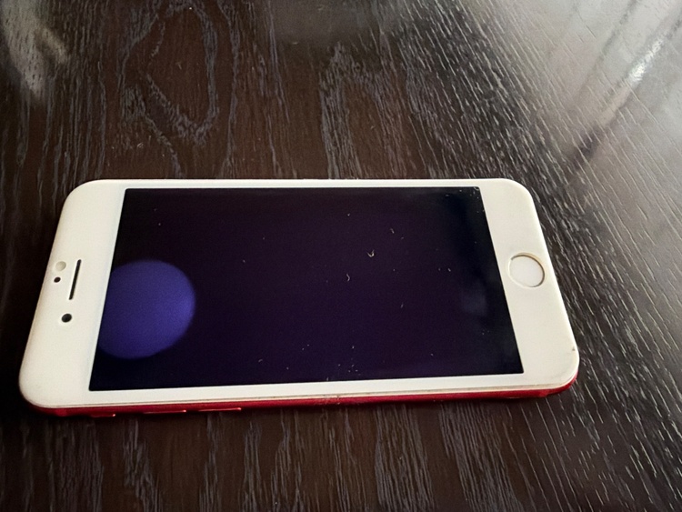 iPhone iPhone7 32GB SIMフリー（スマホ）の商品画像 - 査定依頼日：2026年9月27日 - 最高査定価格：1,000円