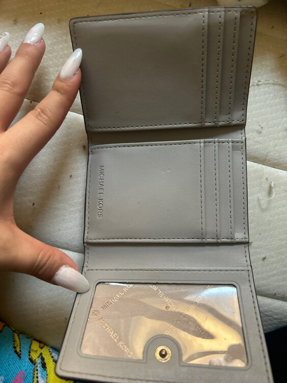 マイケルコース（金・貴金属）の商品画像 - 査定依頼日：2025年3月22日 - 最高査定価格：1,000円