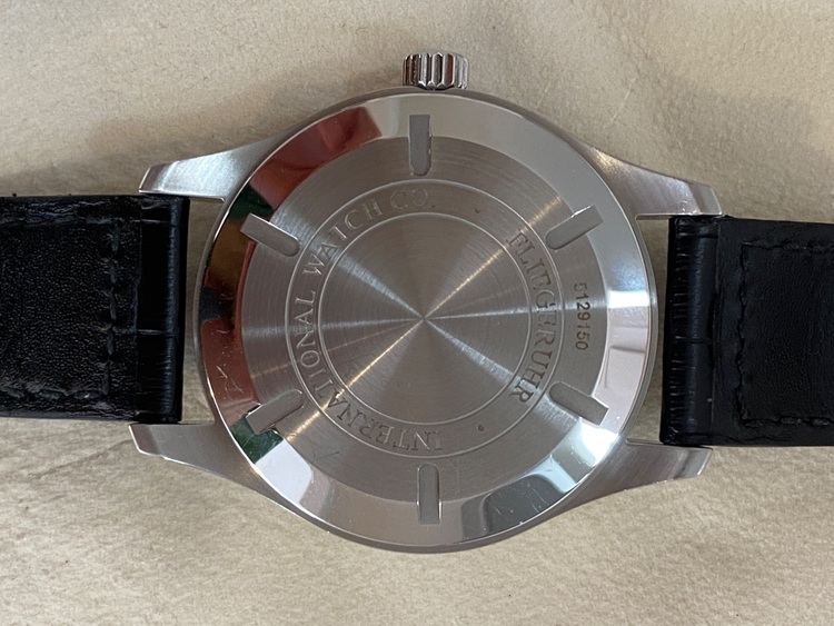 IWC パイロットウォッチ 326501（高級時計）の商品画像 - 査定依頼日：2025年10月6日 - 最高査定価格：370,000円