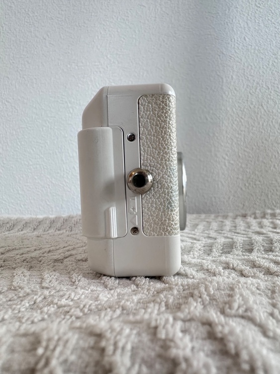 NATURA CLASSICA WHITE（カメラ）の商品画像 - 査定依頼日：2026年3月17日 - 最高査定価格：56,000円