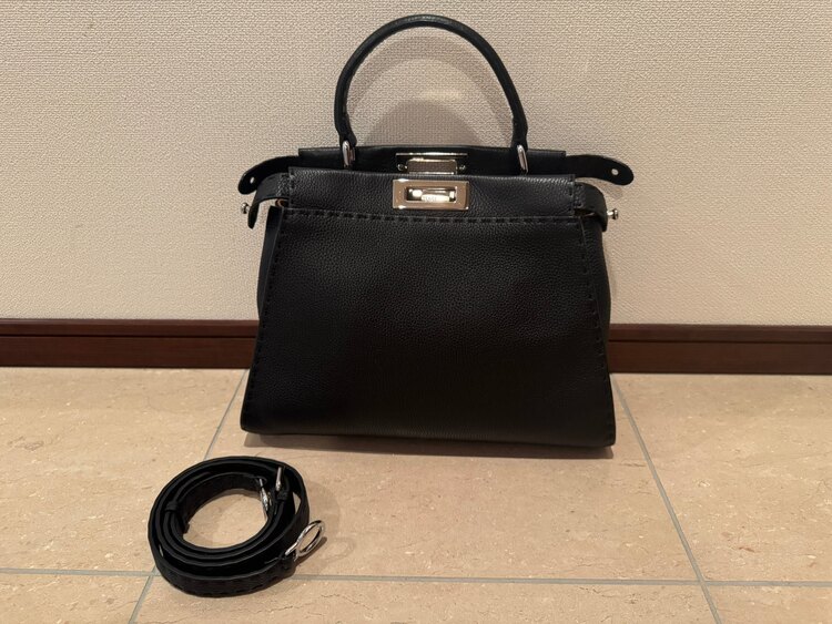 FENDI ピーカーブー（ブランドバッグ）の商品画像 - 査定依頼日：2025年4月9日 - 最高査定価格：180,000円