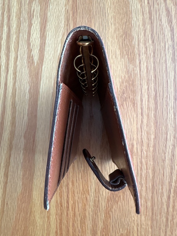 不明（ブランド財布・小物）の商品画像 - 査定依頼日：2025年8月26日 - 最高査定価格：3,000円