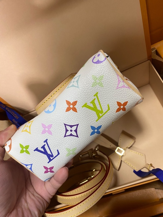 村上隆　ナノスピーディ（ブランドバッグ）の商品画像 - 査定依頼日：2026年1月2日 - 最高査定価格：420,000円