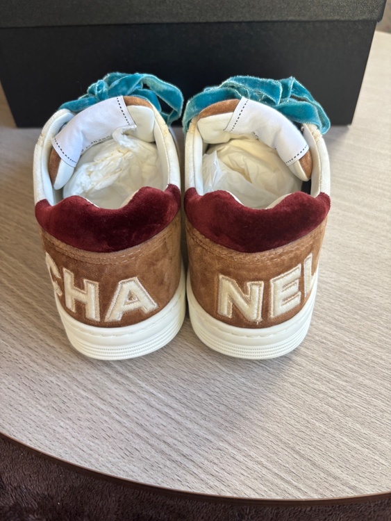 スニーカー（古着・ファッション）の商品画像 - 査定依頼日：2025年12月15日 - 最高査定価格：15,000円