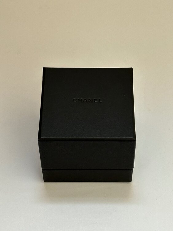 シャネル　ウルトラコレクション　リング　J3091（金・貴金属）の商品画像 - 査定依頼日：2025年4月30日 - 最高査定価格：60,000円