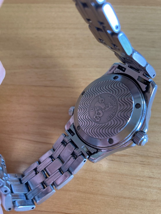 オメガ シーマスター プロフェッショナル300（高級時計）の商品画像 - 査定依頼日：2025年10月5日 - 最高査定価格：210,000円