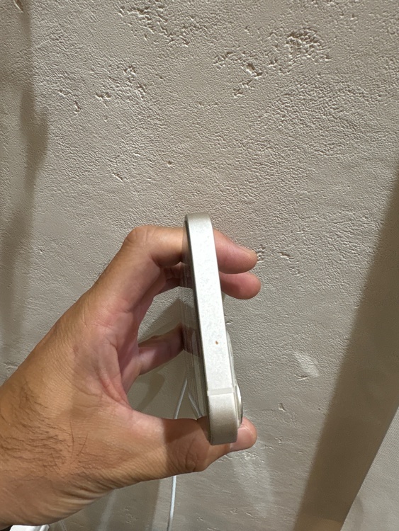 iPhone iPhone 13 128GB SIMフリー（スマホ）の商品画像 - 査定依頼日：2026年9月28日 - 最高査定価格：39,500円