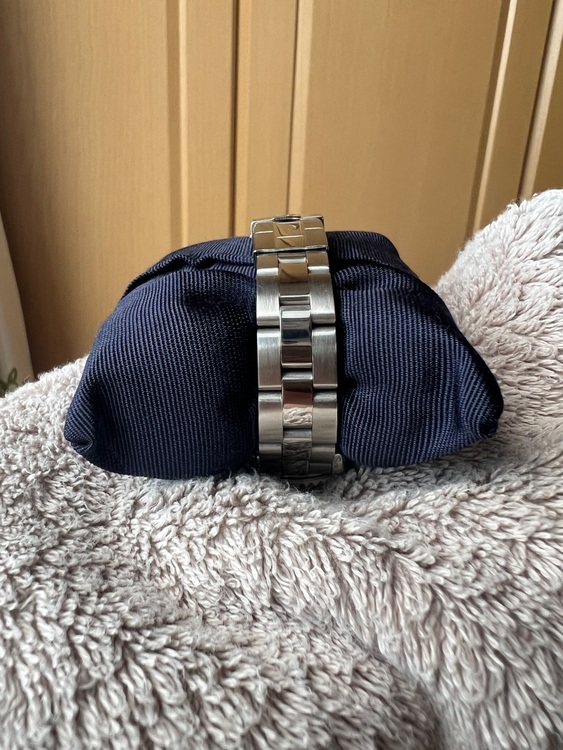 ロレックス ヨットマスター （高級時計）の商品画像 - 査定依頼日：2025年7月15日 - 最高査定価格：1,250,000円