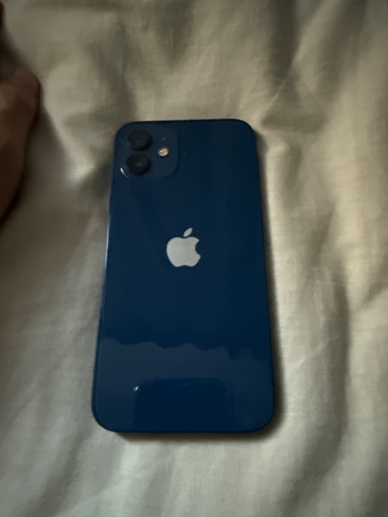 iPhone 12 128GB SIMフリー（スマホ）の商品画像 - 査定依頼日：2025年11月1日 - 最高査定価格：23,000円