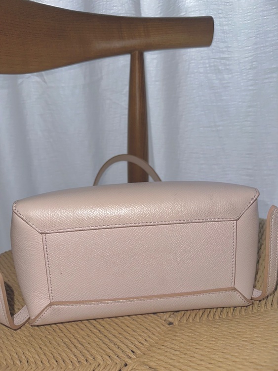 ベルトバッグ ナノ（ブランドバッグ）の商品画像 - 査定依頼日：2025年10月21日 - 最高査定価格：100,000円