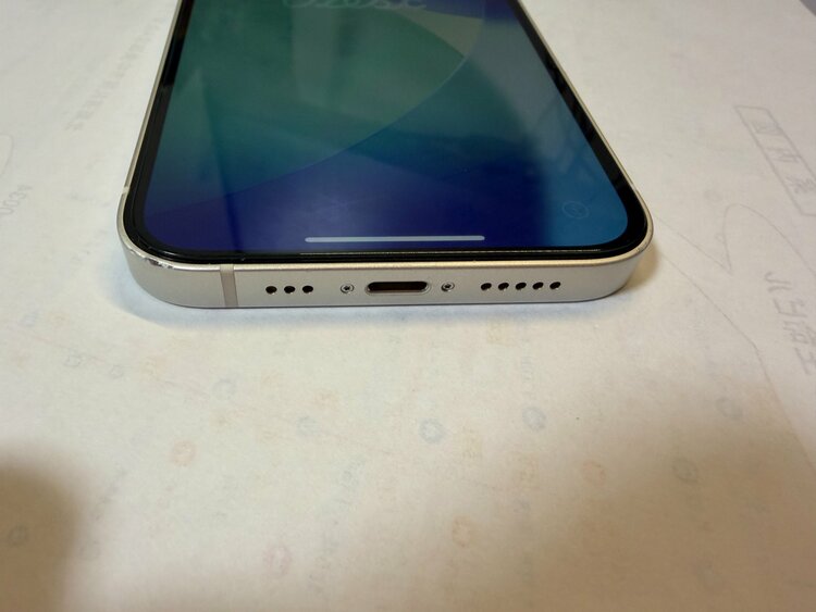 iPhone 12 64GB SIMフリー（スマホ）の商品画像 - 査定依頼日：2026年3月10日 - 最高査定価格：24,000円