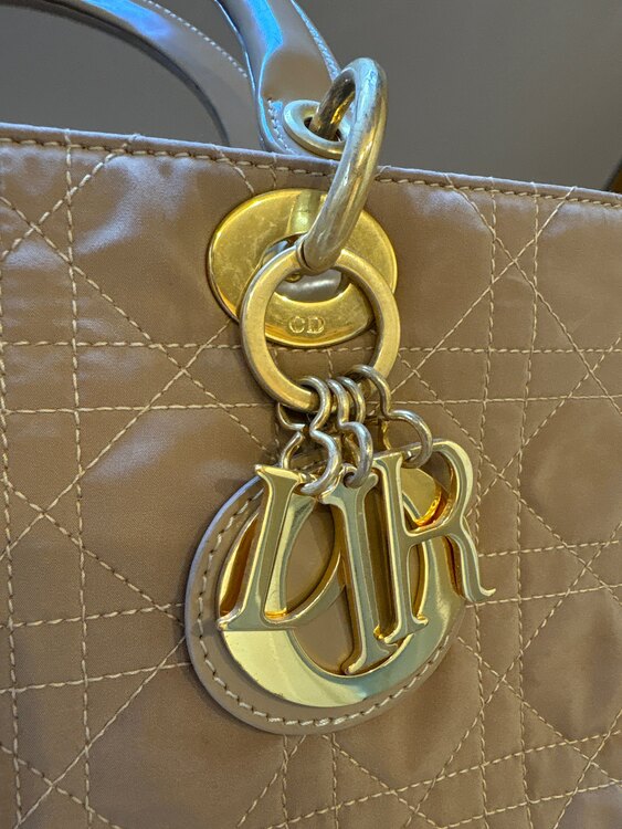 レディディオールカナージュ（ブランドバッグ）の商品画像 - 査定依頼日：2025年5月3日 - 最高査定価格：60,000円