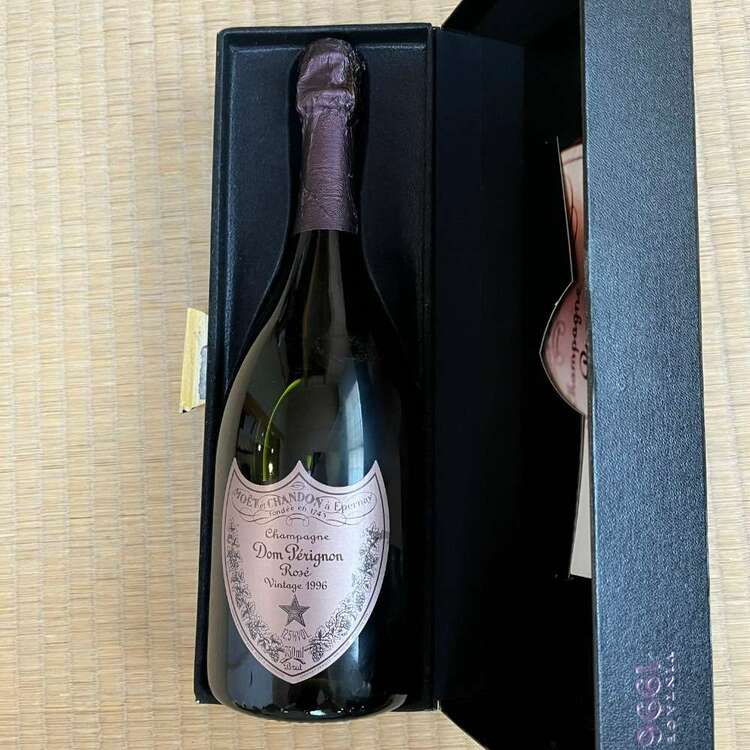 シャンパン ドン・ペリニヨン （お酒）の商品画像 - 査定依頼日：2025年3月18日 - 最高査定価格：40,000円