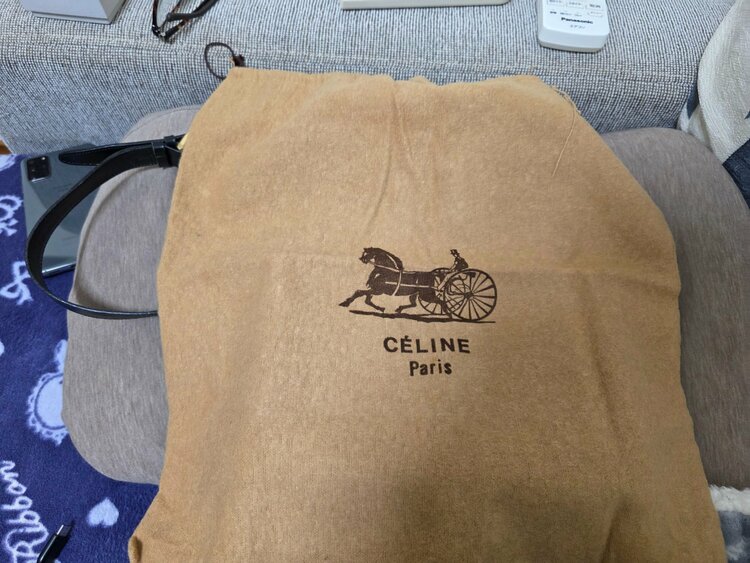 黒 ショルダーバッグ（ブランドバッグ）の商品画像 - 査定依頼日：2025年12月28日 - 最高査定価格：23,000円