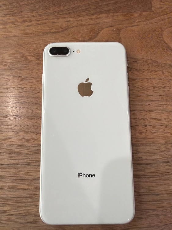 iPhone8Plus（スマホ）の商品画像 - 査定依頼日：2026年3月24日 - 最高査定価格：8,000円