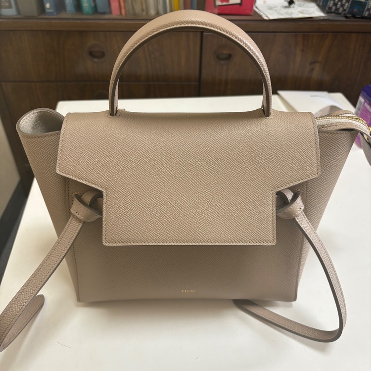 セリーヌ  （ブランドバッグ）の商品画像 - 査定依頼日：2025年7月11日 - 最高査定価格：200,000円