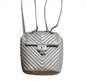 シェブロン（ブランドバッグ）の商品画像 - 査定依頼日：2026年3月30日 - 最高査定価格：100,000円