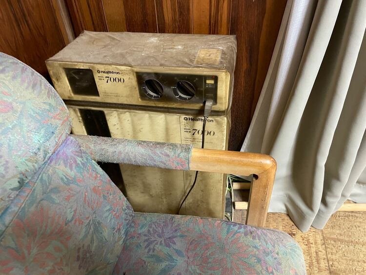 ヘルストロン7000　電位治療器（コスメ・美容・健康器具）の商品画像 - 査定依頼日：2025年9月5日 - 最高査定価格：5,000円