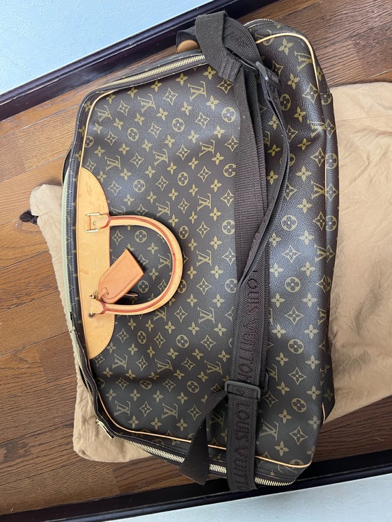 ボストンバック（ブランドバッグ）の商品画像 - 査定依頼日：2025年9月23日 - 最高査定価格：60,000円