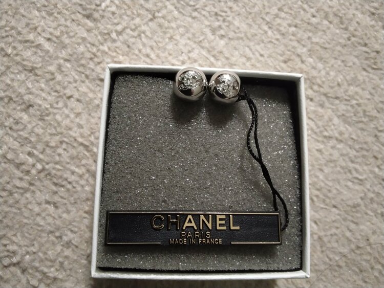 ピアス（金・貴金属）の商品画像 - 査定依頼日：2025年12月11日 - 最高査定価格：30,000円