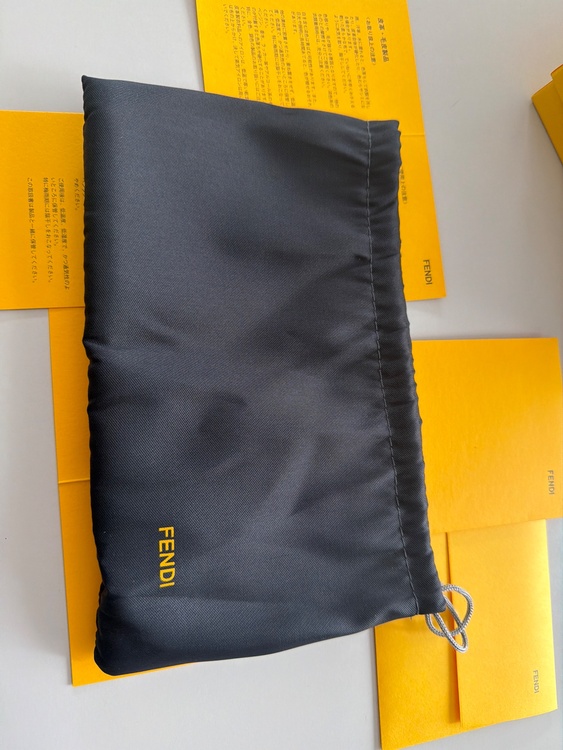 フェンディ  （ブランドバッグ）の商品画像 - 査定依頼日：2026年4月12日 - 最高査定価格：12,000円