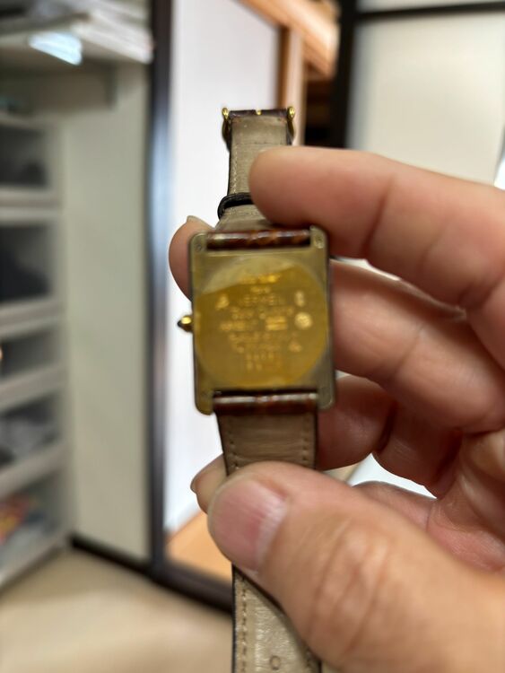 カルティエ タンク （高級時計）の商品画像 - 査定依頼日：2025年9月30日 - 最高査定価格：240,000円