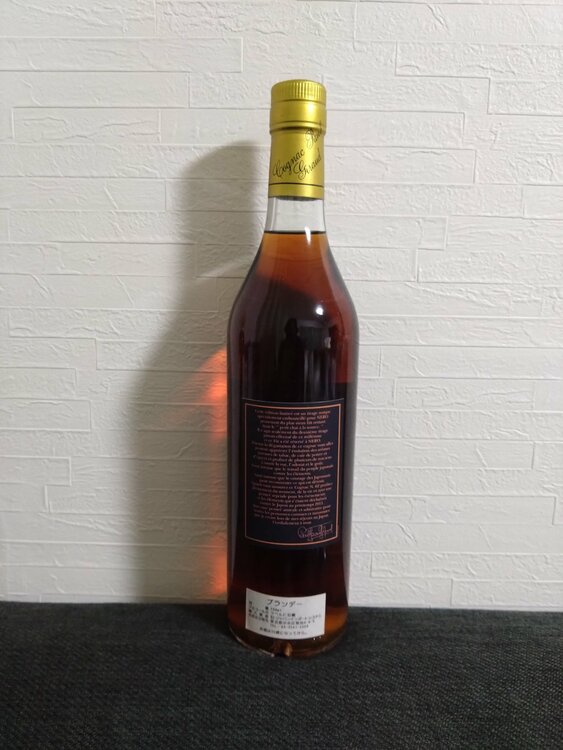 ポールジロー ノワール N°62（お酒）の商品画像 - 査定依頼日：2026年1月9日 - 最高査定価格：26,500円