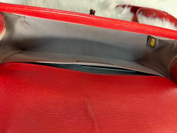 マトラッセ　ボーイシャネル　ラムスキン　レッド（ブランドバッグ）の商品画像 - 査定依頼日：2025年6月18日 - 最高査定価格：300,000円