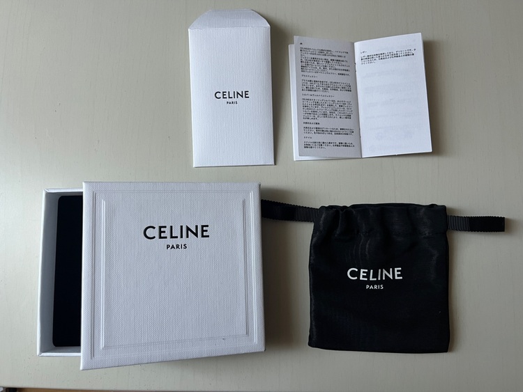 セリーヌ  （ブランドバッグ）の商品画像 - 査定依頼日：2025年7月30日 - 最高査定価格：30,000円