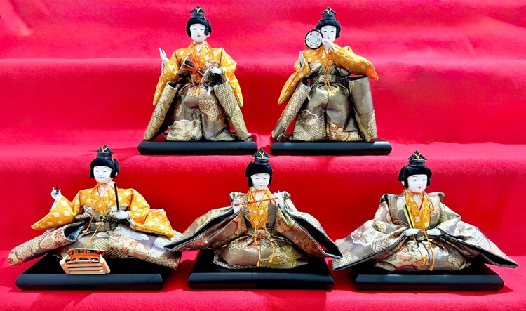 雛人形（美術品・骨董品）の商品画像 - 査定依頼日：2025年12月17日 - 最高査定価格：100,000円