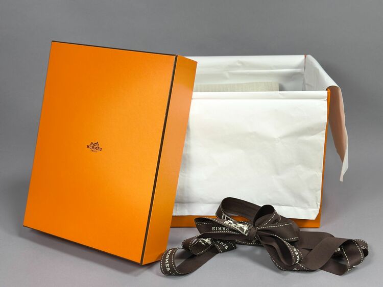 ピコタンロック エベンヌ バレニアフォーブル（ブランドバッグ）の商品画像 - 査定依頼日：2025年11月10日 - 最高査定価格：100,000円