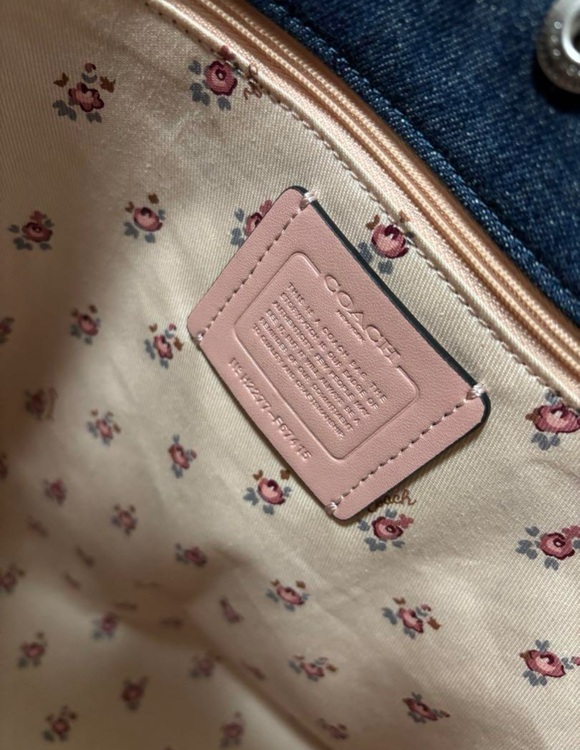 その他 コーチ （ブランドバッグ）の商品画像 - 査定依頼日：2025年6月24日 - 最高査定価格：8,000円