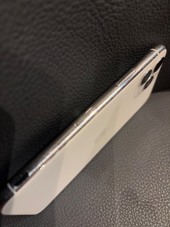 iPhone 11pro（スマホ）の商品画像 - 査定依頼日：2026年7月20日 - 最高査定価格：21,500円