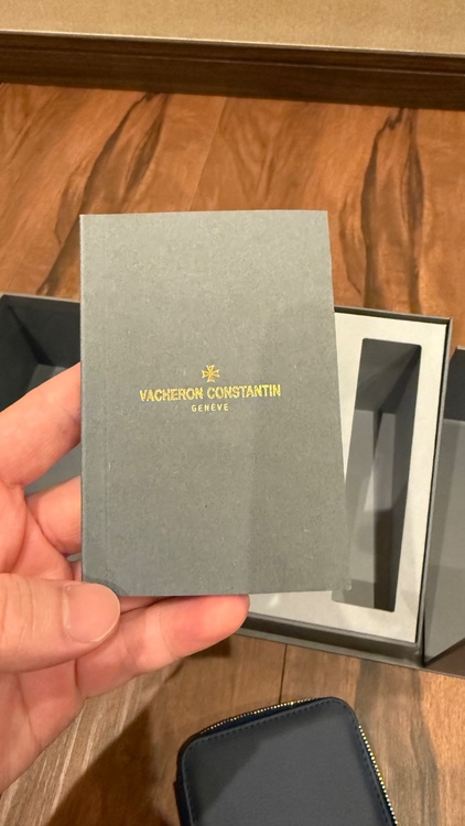 ヴァシュロン コンスタンタン オーヴァーシーズ （高級時計）の商品画像 - 査定依頼日：2026年1月25日 - 最高査定価格：5,700,000円