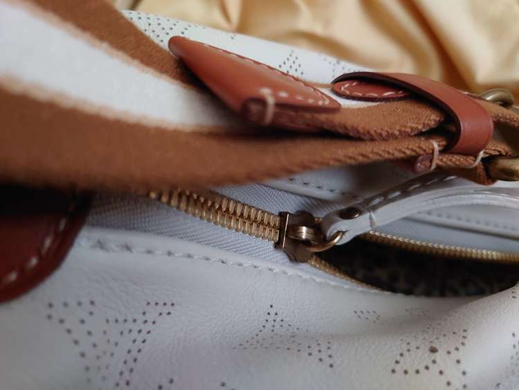 不明（ブランドバッグ）の商品画像 - 査定依頼日：2022年9月3日 - 最高査定価格：56,000円