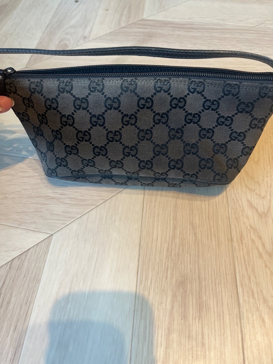 バック（ブランドバッグ）の商品画像 - 査定依頼日：2026年2月15日 - 最高査定価格：35,000円